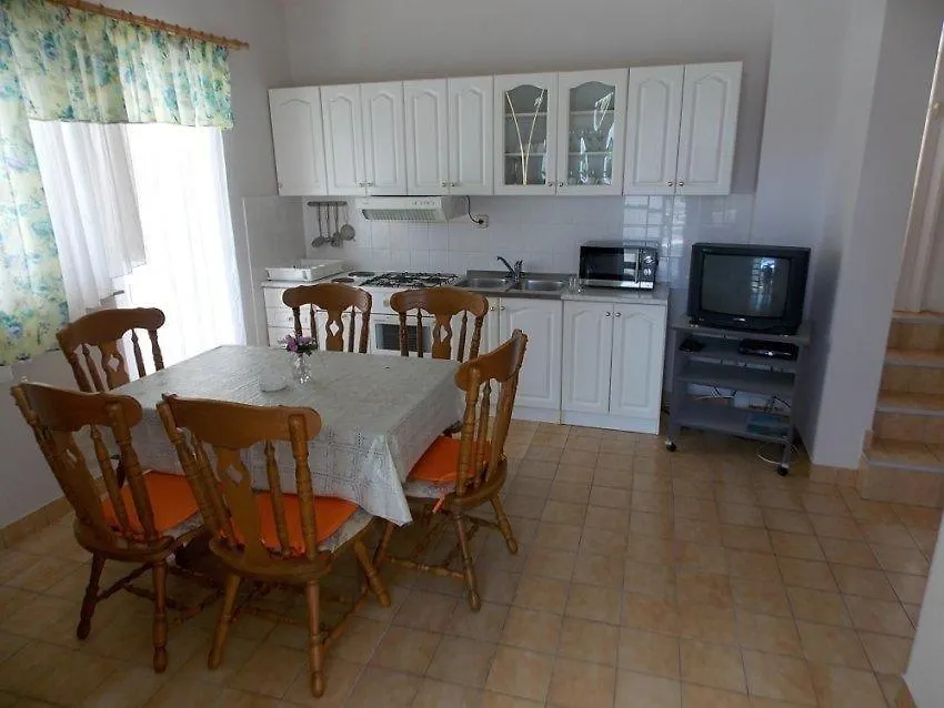 Big Terrace Apartment Vir