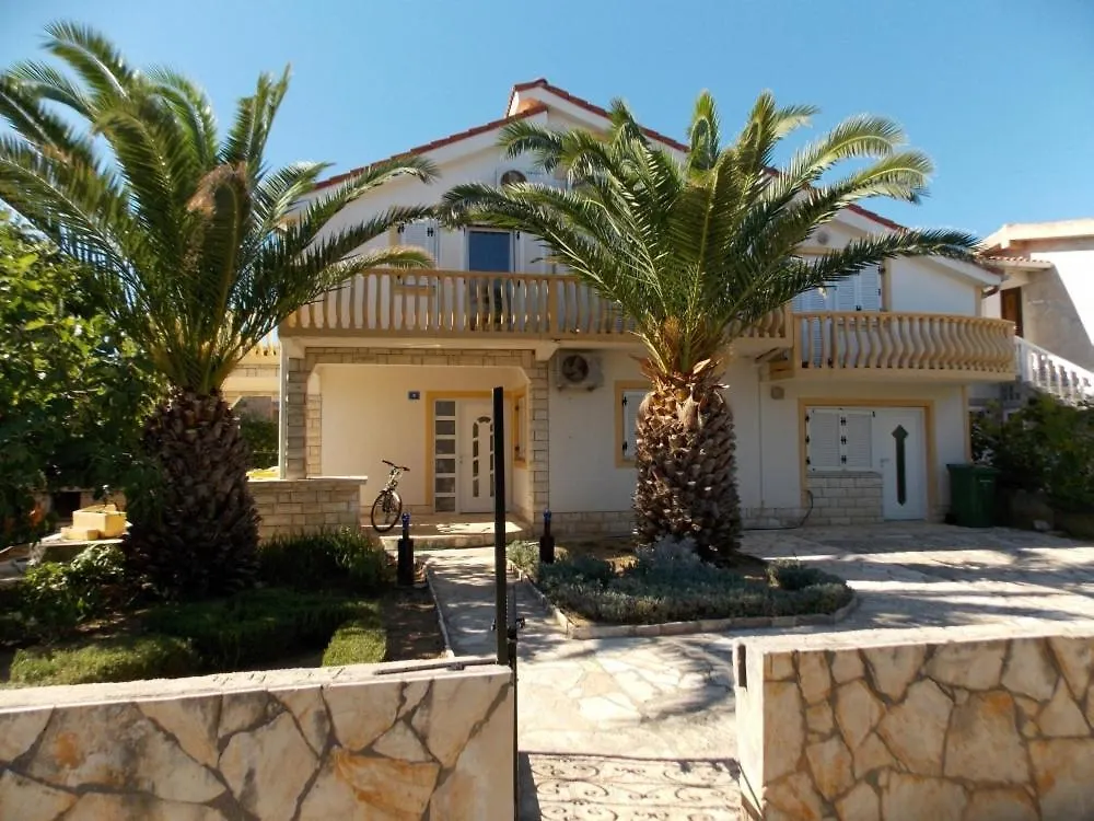 Big Terrace Apartment Vir